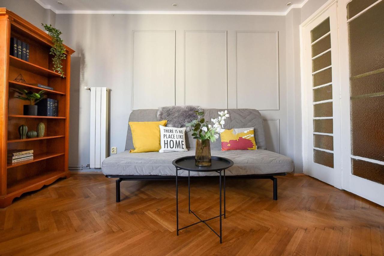 Stylish & Spacious Apartment Near The Old Town - A Touch Of History, A Dash Of Modernity Bukarest Eksteriør billede