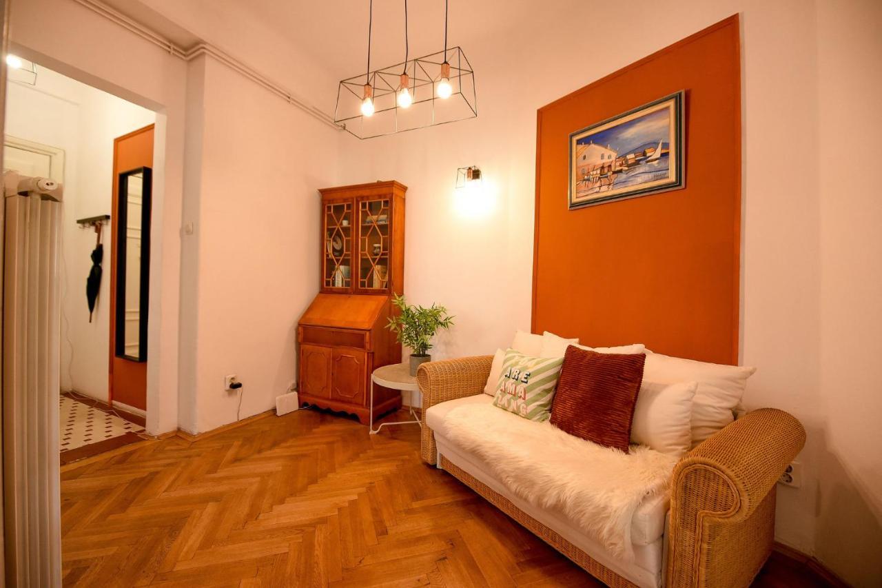 Stylish & Spacious Apartment Near The Old Town - A Touch Of History, A Dash Of Modernity Bukarest Eksteriør billede