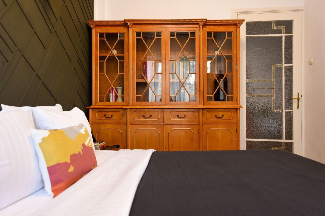 Stylish & Spacious Apartment Near The Old Town - A Touch Of History, A Dash Of Modernity Bukarest Eksteriør billede