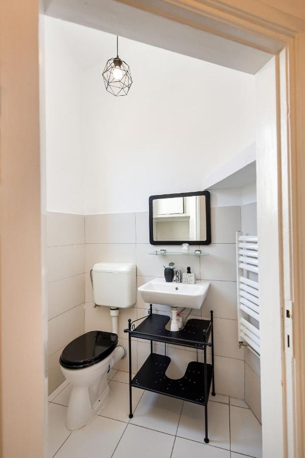 Stylish & Spacious Apartment Near The Old Town - A Touch Of History, A Dash Of Modernity Bukarest Eksteriør billede